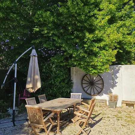 Holiday home Sous Les Tilleuls